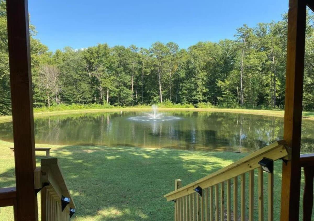Serene 1Br Cabin Near Nc Z00 With Loft & Waterview Asheboro Extérieur photo