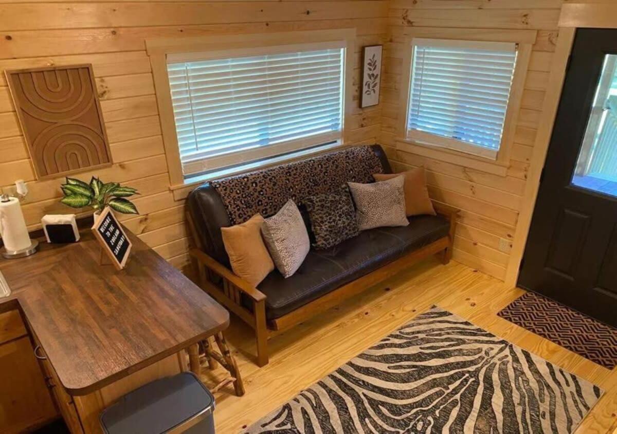 Serene 1Br Cabin Near Nc Z00 With Loft & Waterview Asheboro Extérieur photo